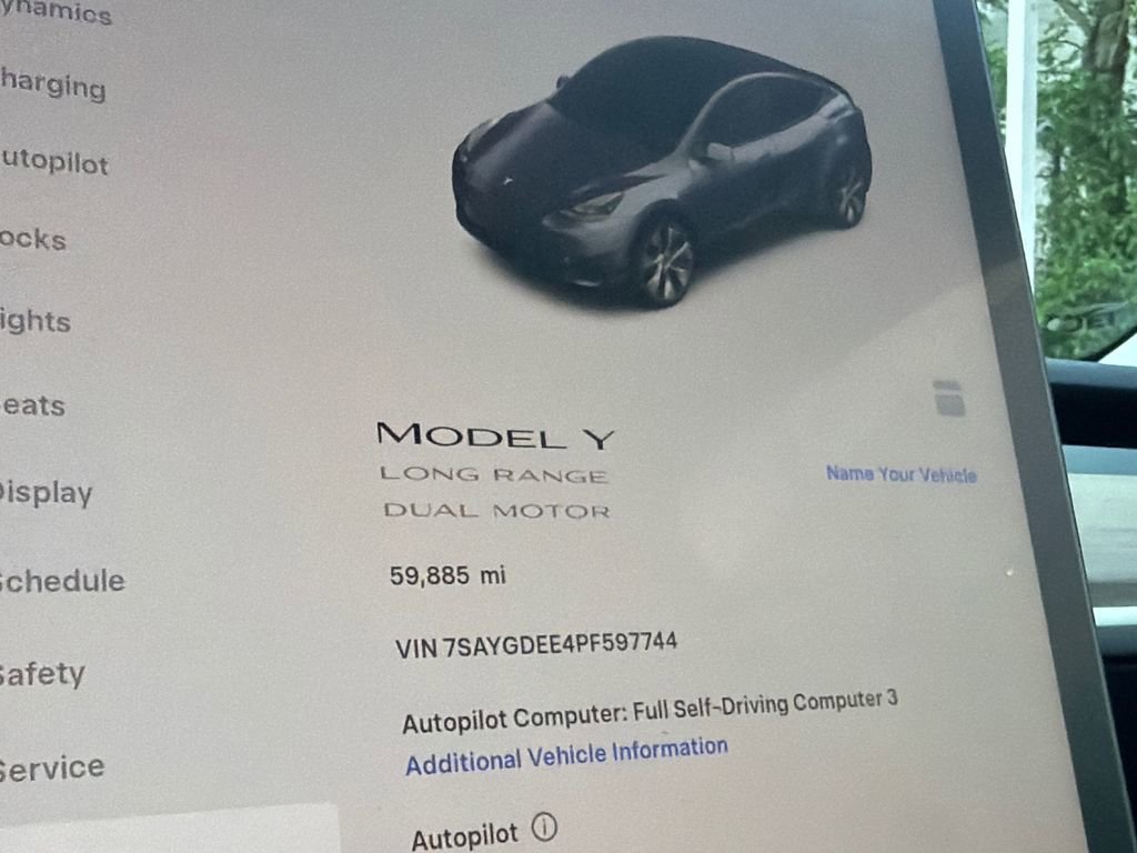 Used 2023 Tesla Model Y Long Range AWD/4WD image 23