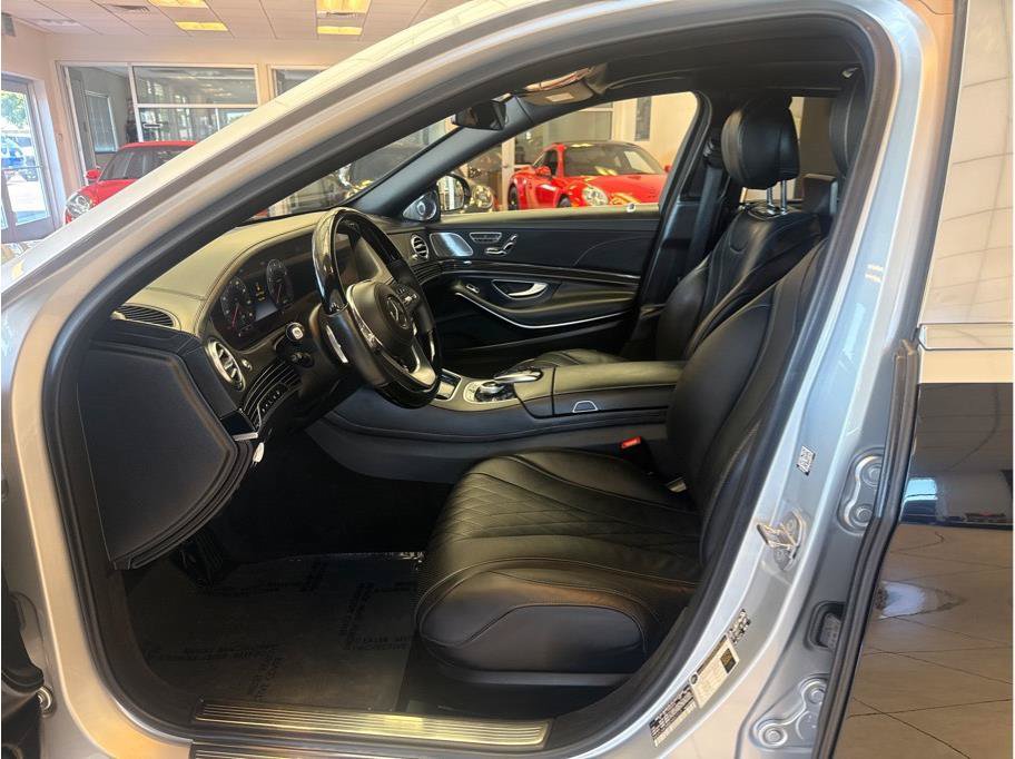 Used 2019 Mercedes-Benz Maybach S 560 4MATIC image 30