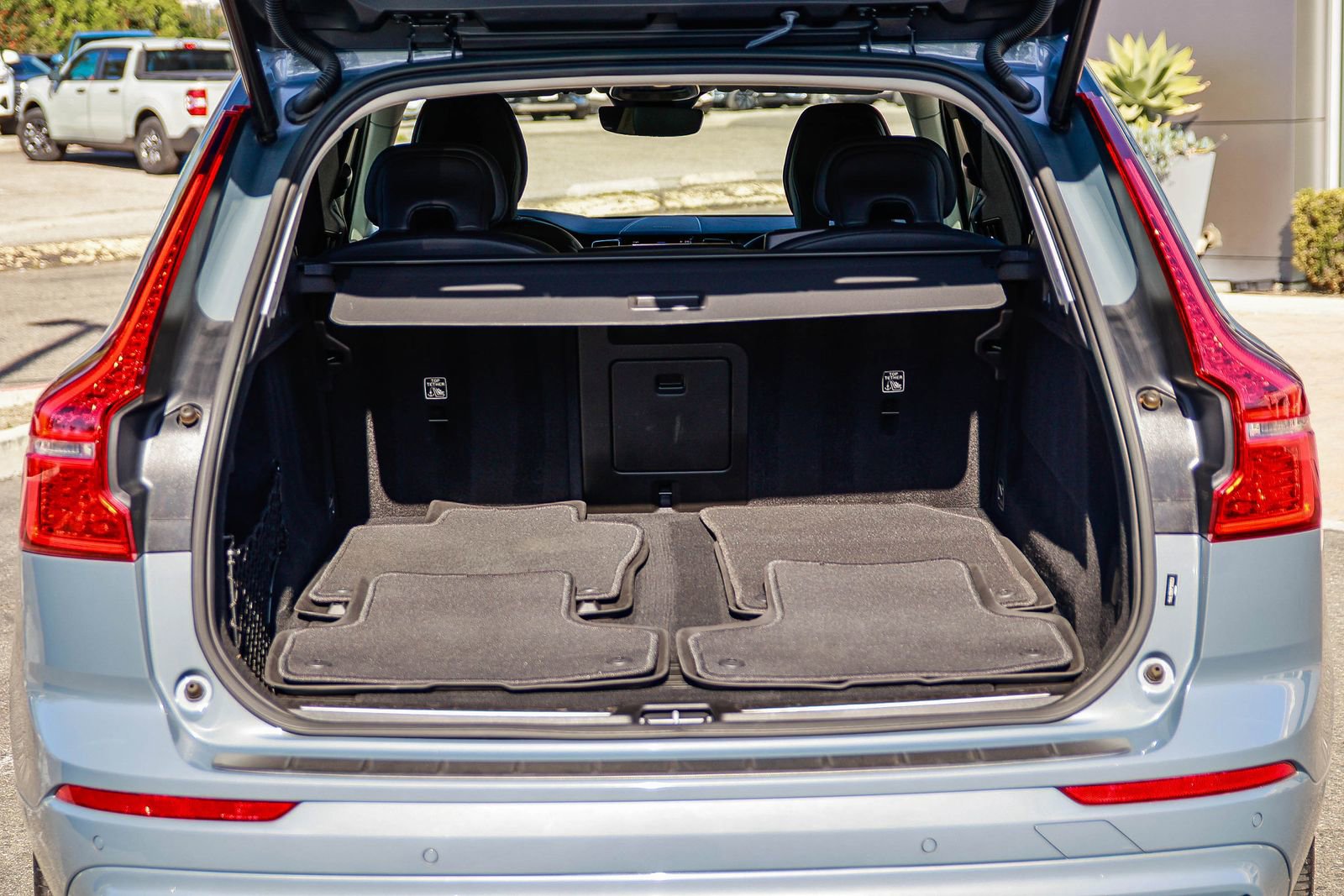 Used 2023 Volvo XC60 B5 Ultimate w/ Climate Package image 31