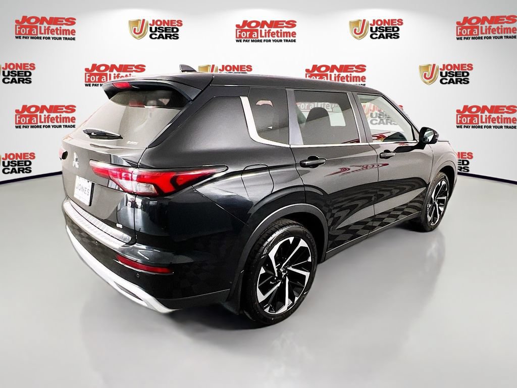 Used 2022 Mitsubishi Outlander SE AWD/4WD image 16