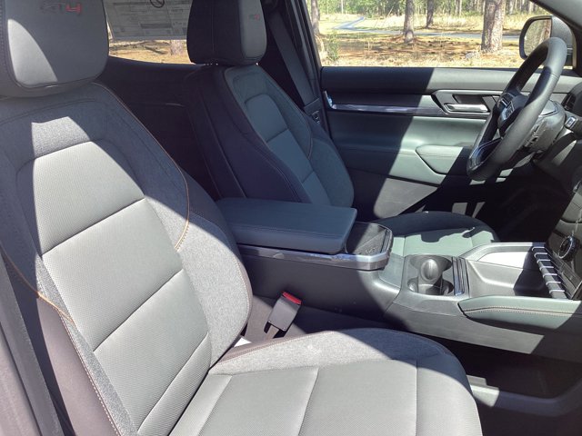 New 2026 GMC Terrain AT4 w/ Technology Package II image 19