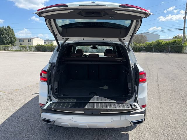 Used 2022 BMW X5 xDrive40i w/ Executive Package AWD/4WD image 43