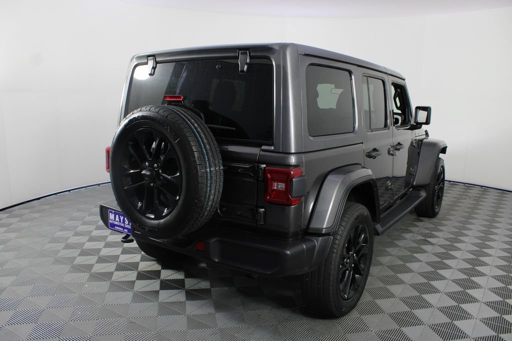 Used 2025 Jeep Wrangler Unlimited Sahara AWD/4WD image 23