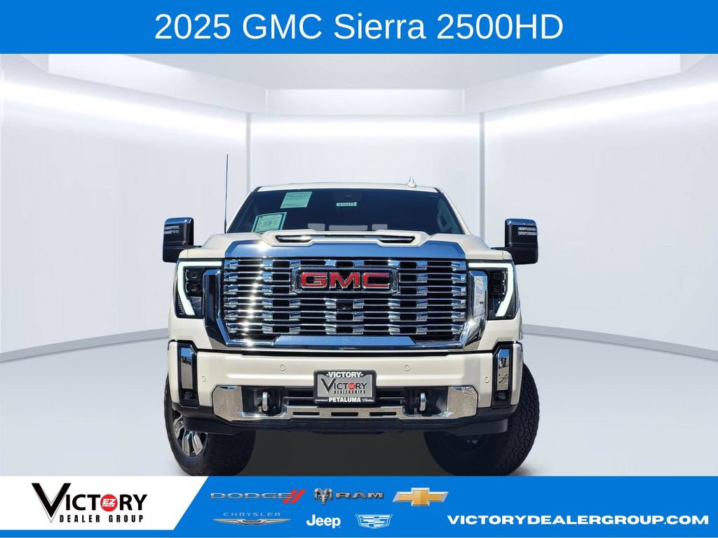 Used 2025 GMC Sierra 2500 Denali w/ Denali Reserve Package AWD/4WD image 3