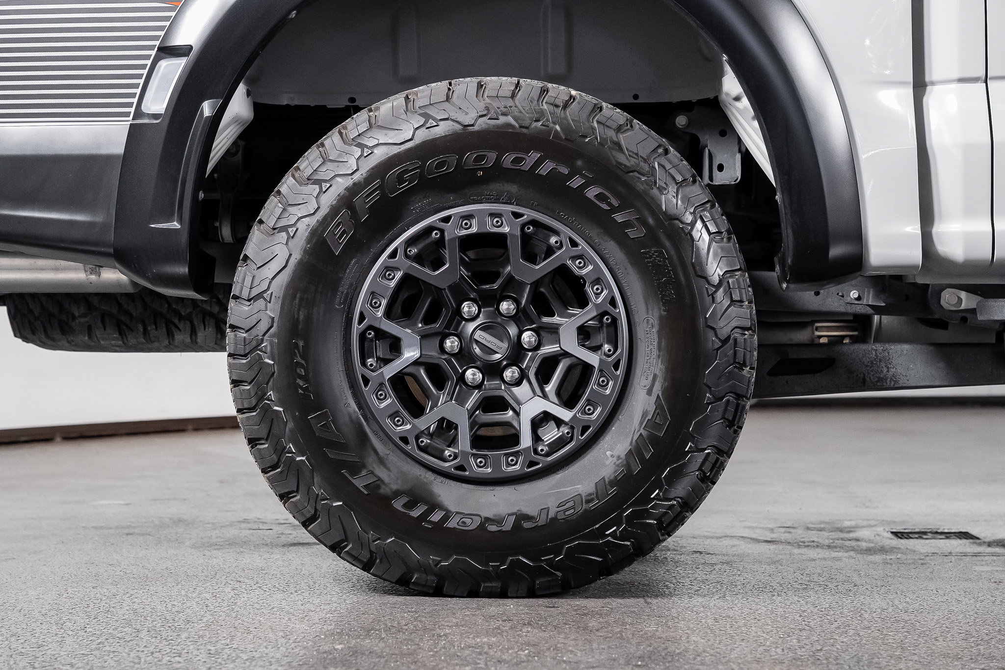Used 2024 Ford F150 Raptor w/ Equipment Group 803A Raptor R AWD/4WD image 31