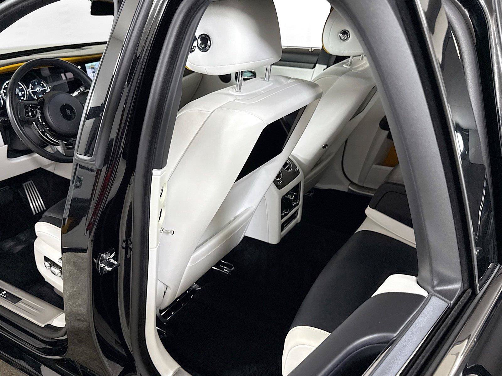 Used 2021 Rolls-Royce Ghost AWD/4WD image 30