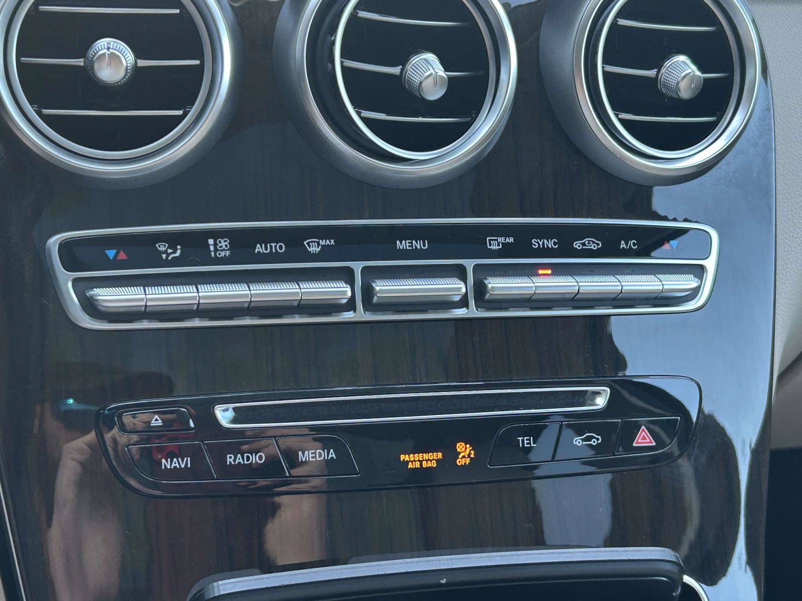 Used 2019 Mercedes-Benz GLC 300 image 34