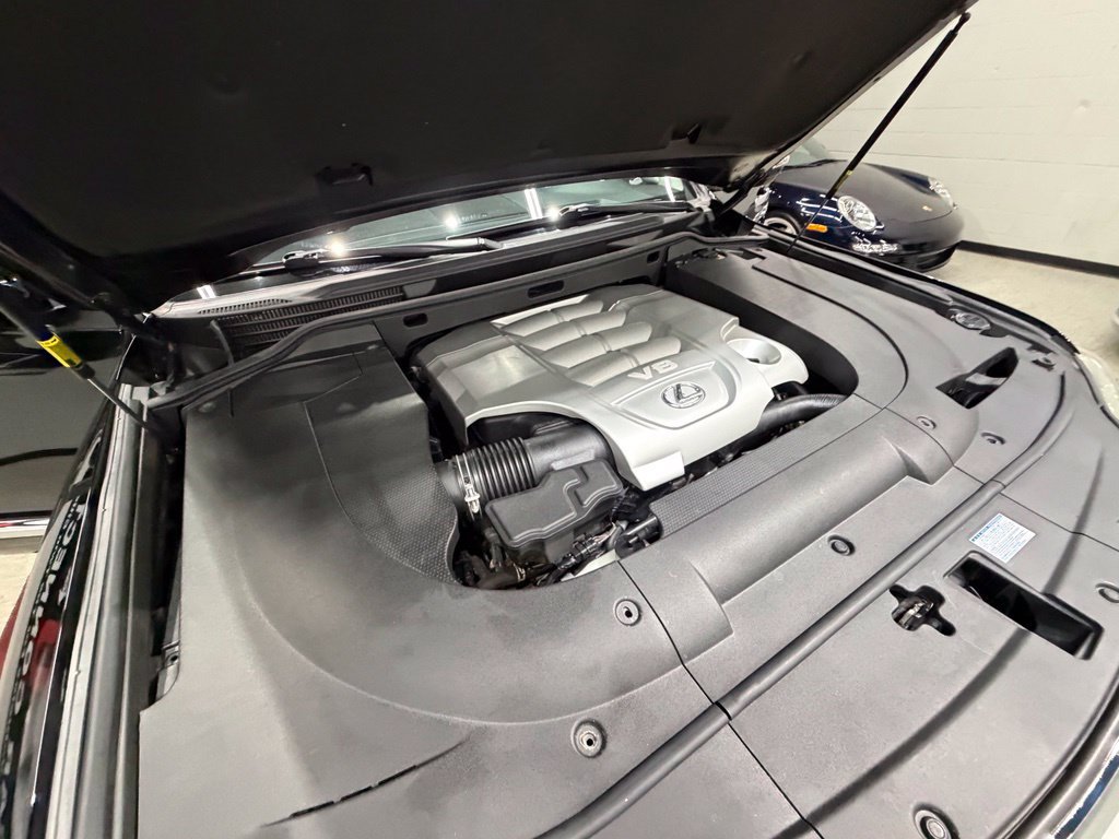 Used 2014 Lexus LX 570 4WD image 66