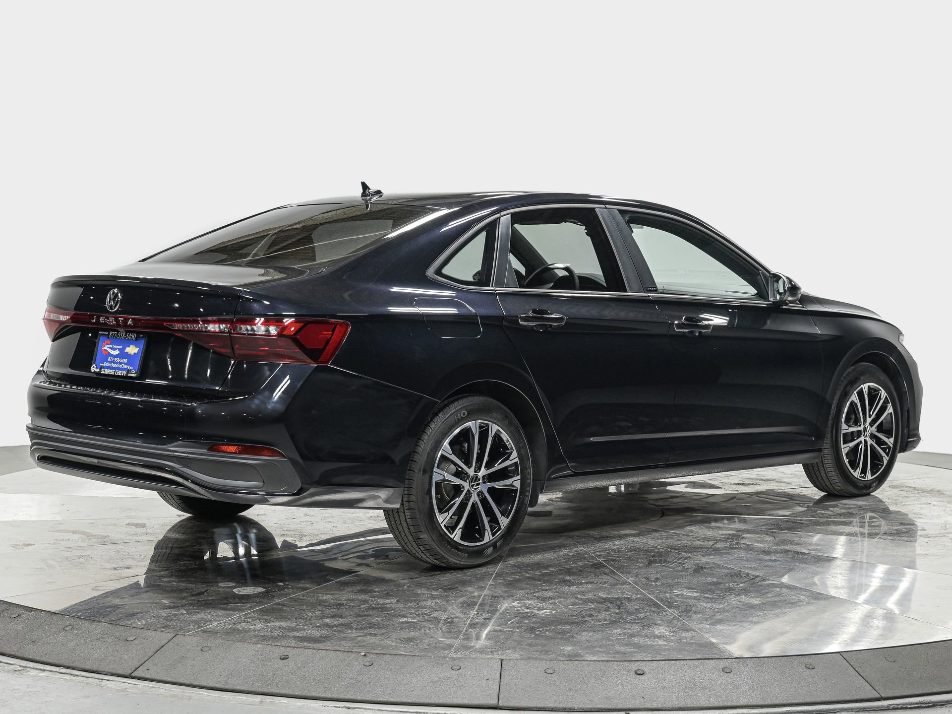 Used 2025 Volkswagen Jetta Sport image 7