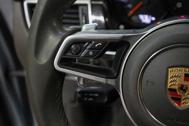 Used 2018 Porsche Macan image 8