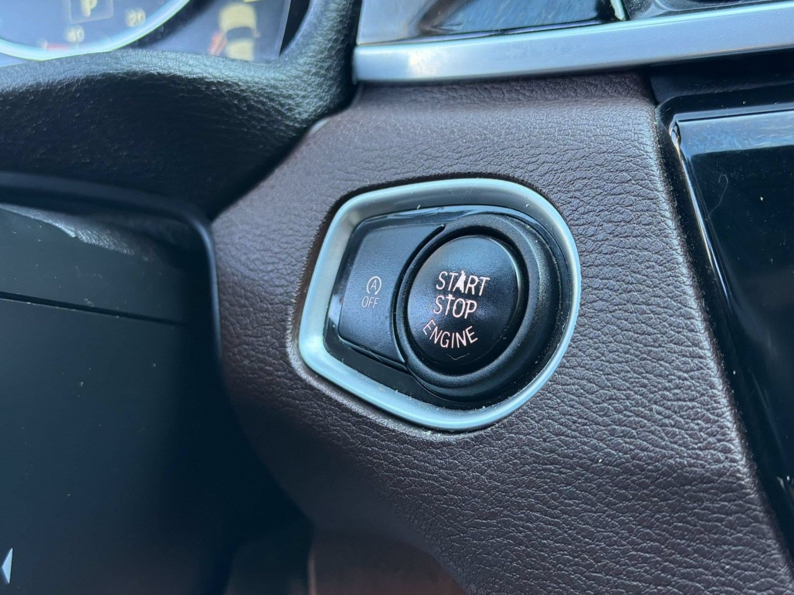 Used 2017 BMW X1 xDrive28i AWD/4WD image 16