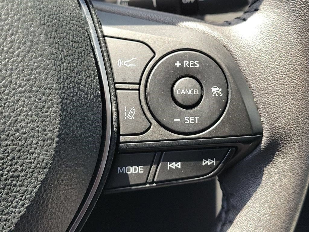 Certified 2025 Toyota RAV4 XSE AWD/4WD image 10
