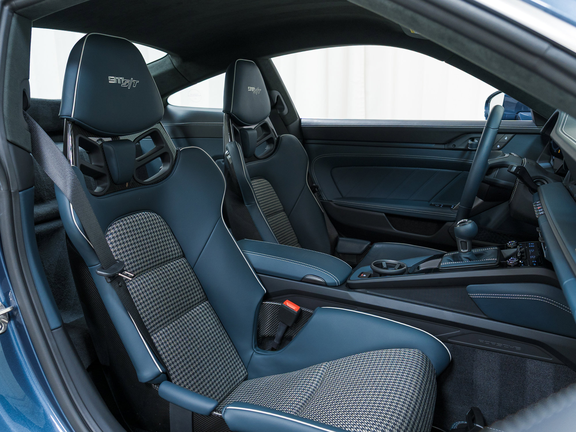 Used 2024 Porsche 911 GT3 RS RWD image 38