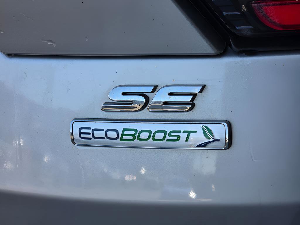 Used 2017 Ford Escape SE w/ Equipment Group 201A image 11
