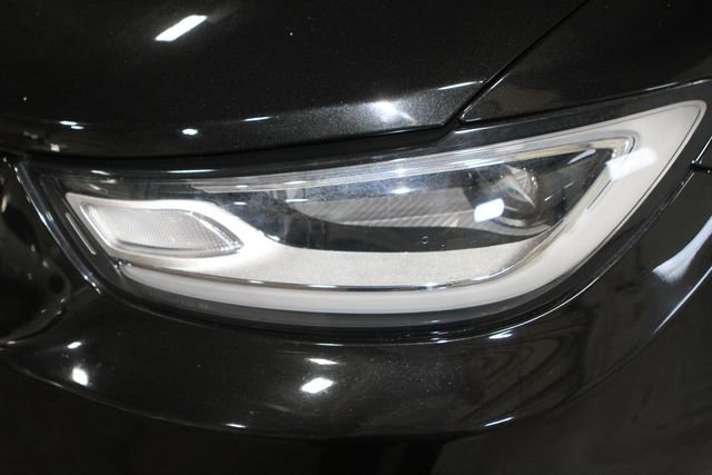 Used 2021 Chrysler Pacifica Touring-L w/ Uconnect Theater Family Group FWD image 7