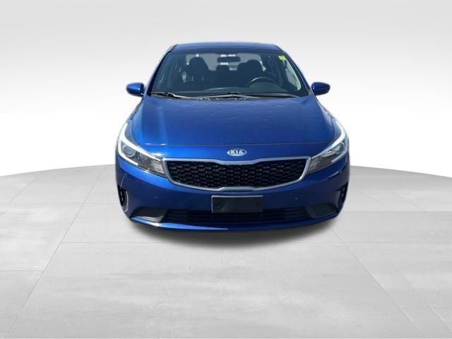Used 2017 Kia Forte LX image 2