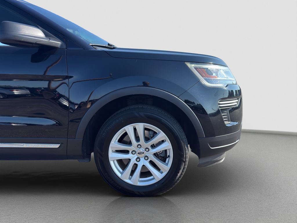 Used 2018 Ford Explorer XLT AWD/4WD image 21
