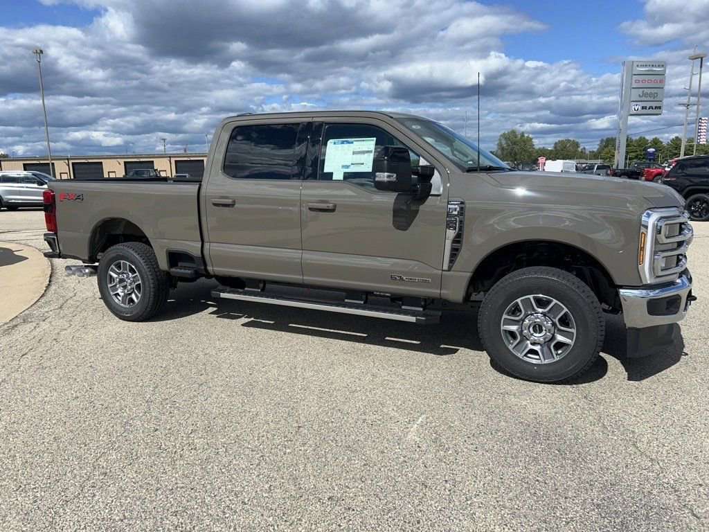 New 2026 Ford F250 Lariat w/ FX4 Off-Road Package image 2