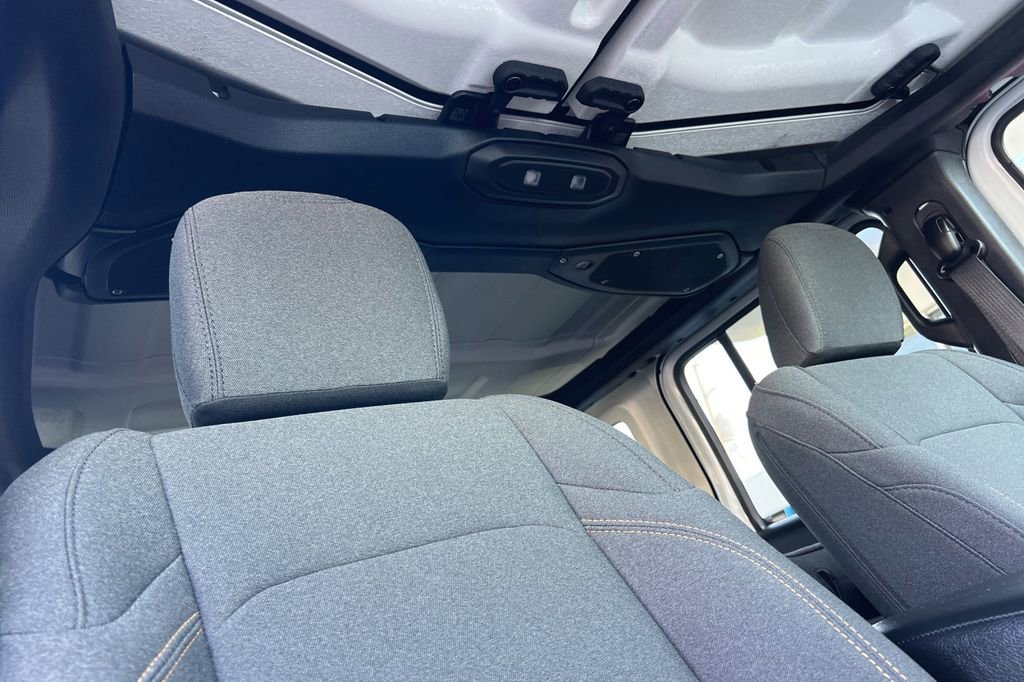 Used 2024 Jeep Wrangler Sport S image 16