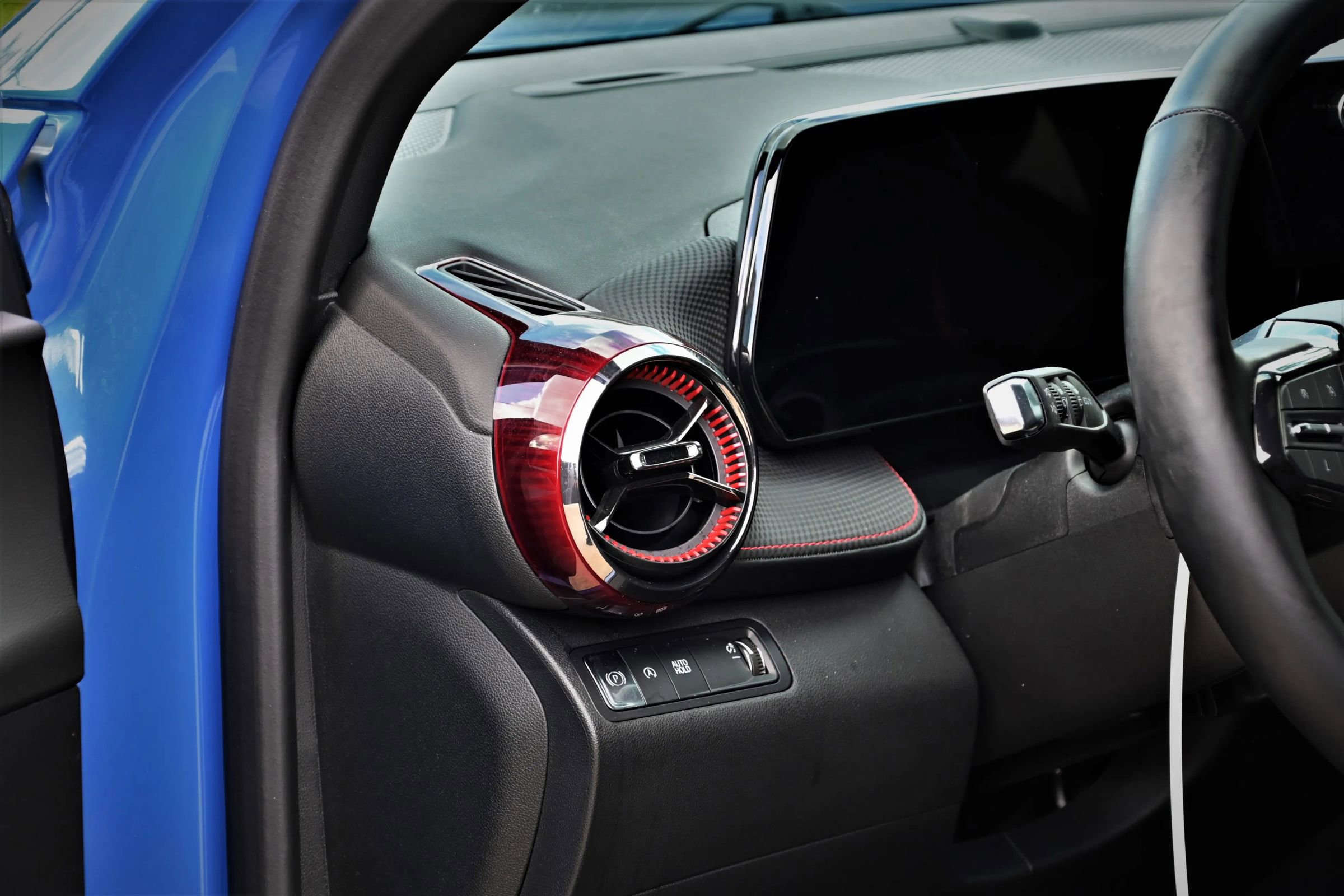 Used 2025 Chevrolet Equinox RS FWD image 11