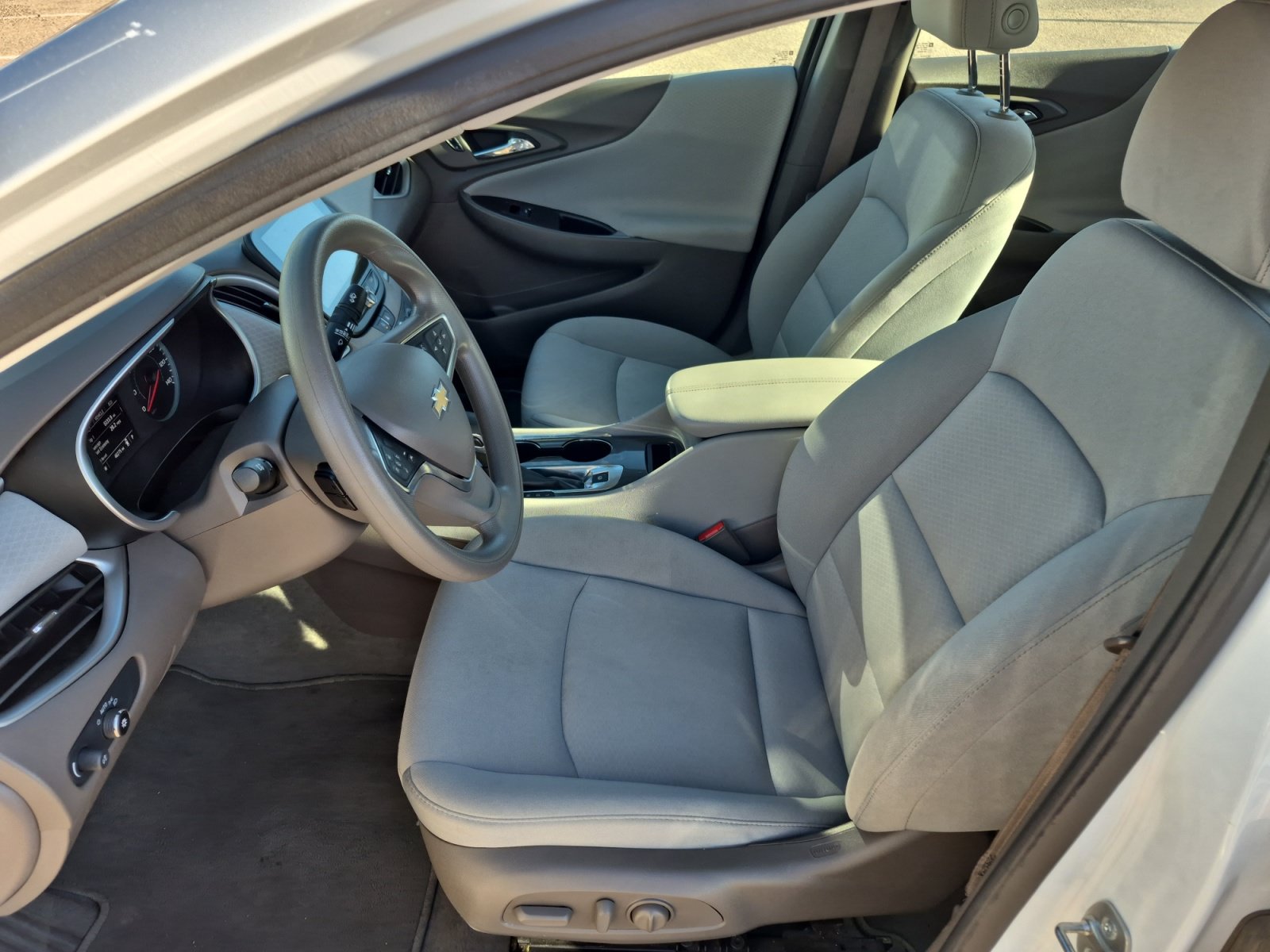 Used 2024 Chevrolet Malibu LT FWD image 17