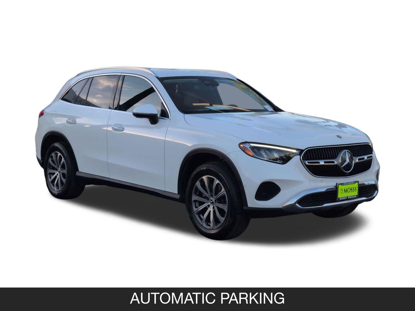 Used 2024 Mercedes-Benz GLC 300 4MATIC image 2