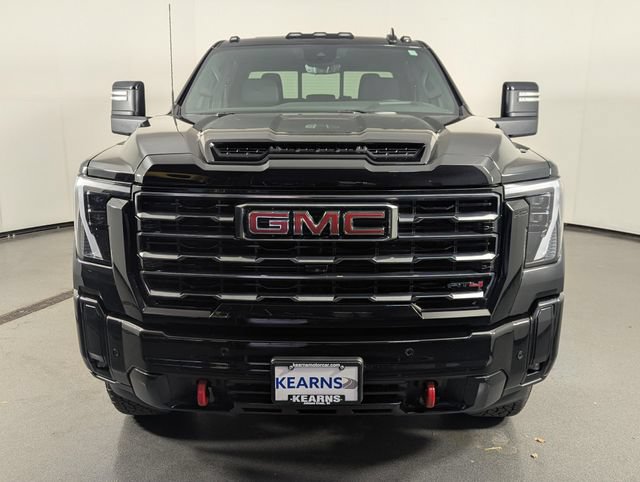 Used 2025 GMC Sierra 2500 AT4 w/ Technology Package AWD/4WD image 3
