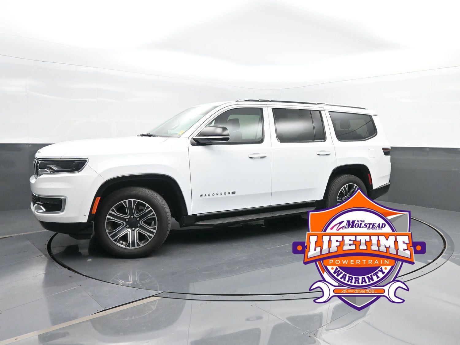 Used 2024 Jeep Wagoneer Series II image 1