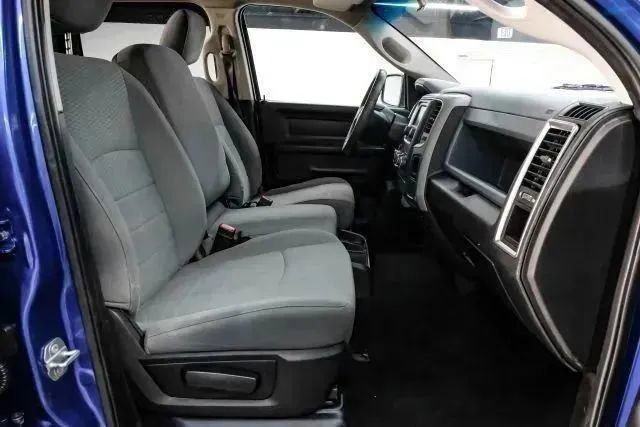 Used 2019 RAM 1500 Express w/ Express Value Package AWD/4WD image 35
