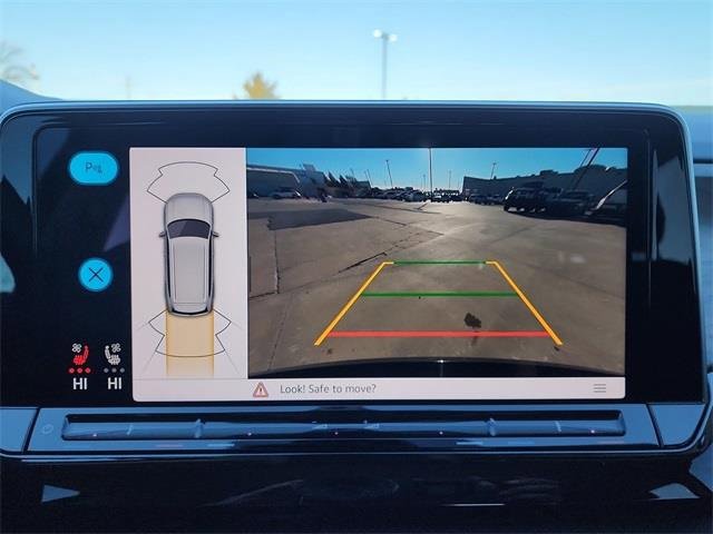 New 2025 Volkswagen Atlas SE image 21