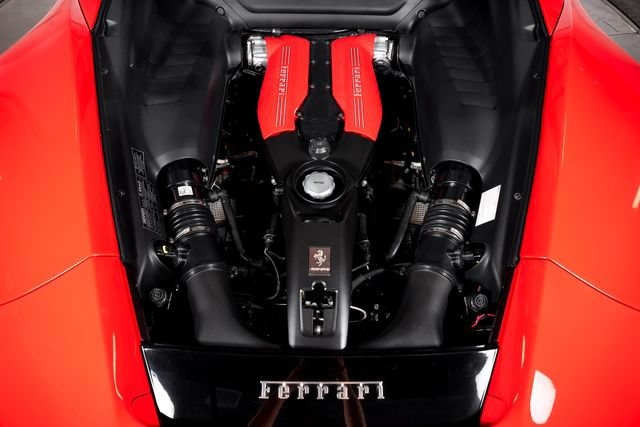 Certified 2018 Ferrari 488 GTB RWD image 9