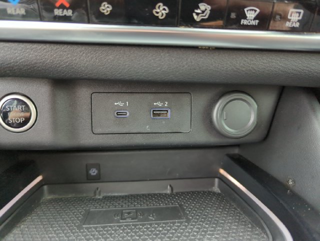 Certified 2022 Nissan Rogue Platinum w/ Head-Up Display Package FWD image 39