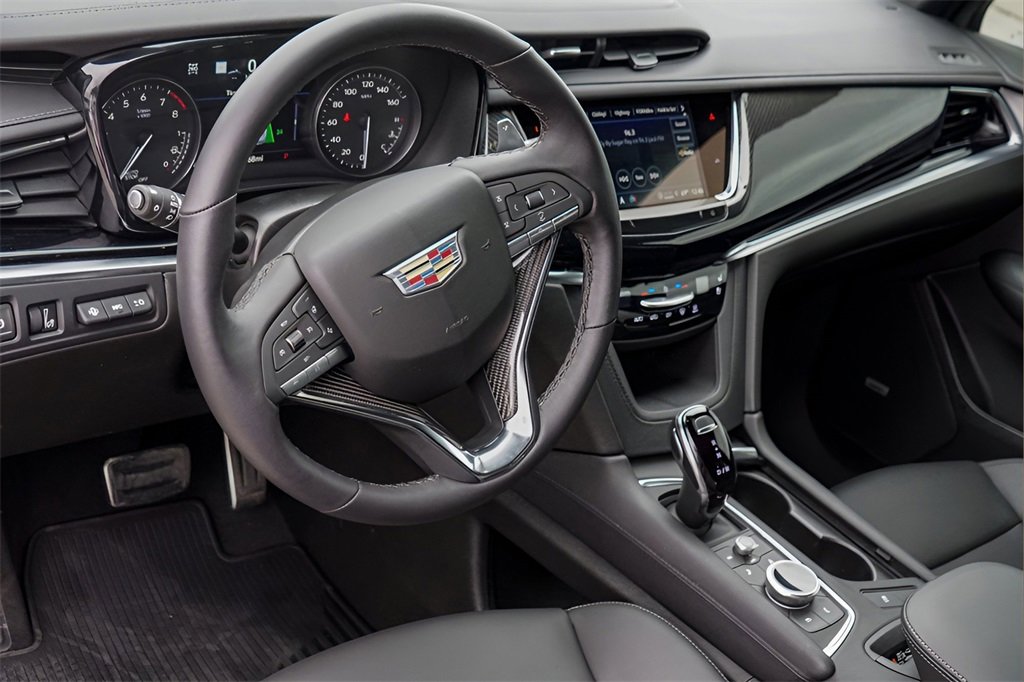 New 2025 Cadillac XT6 Sport w/ Technology Package image 9