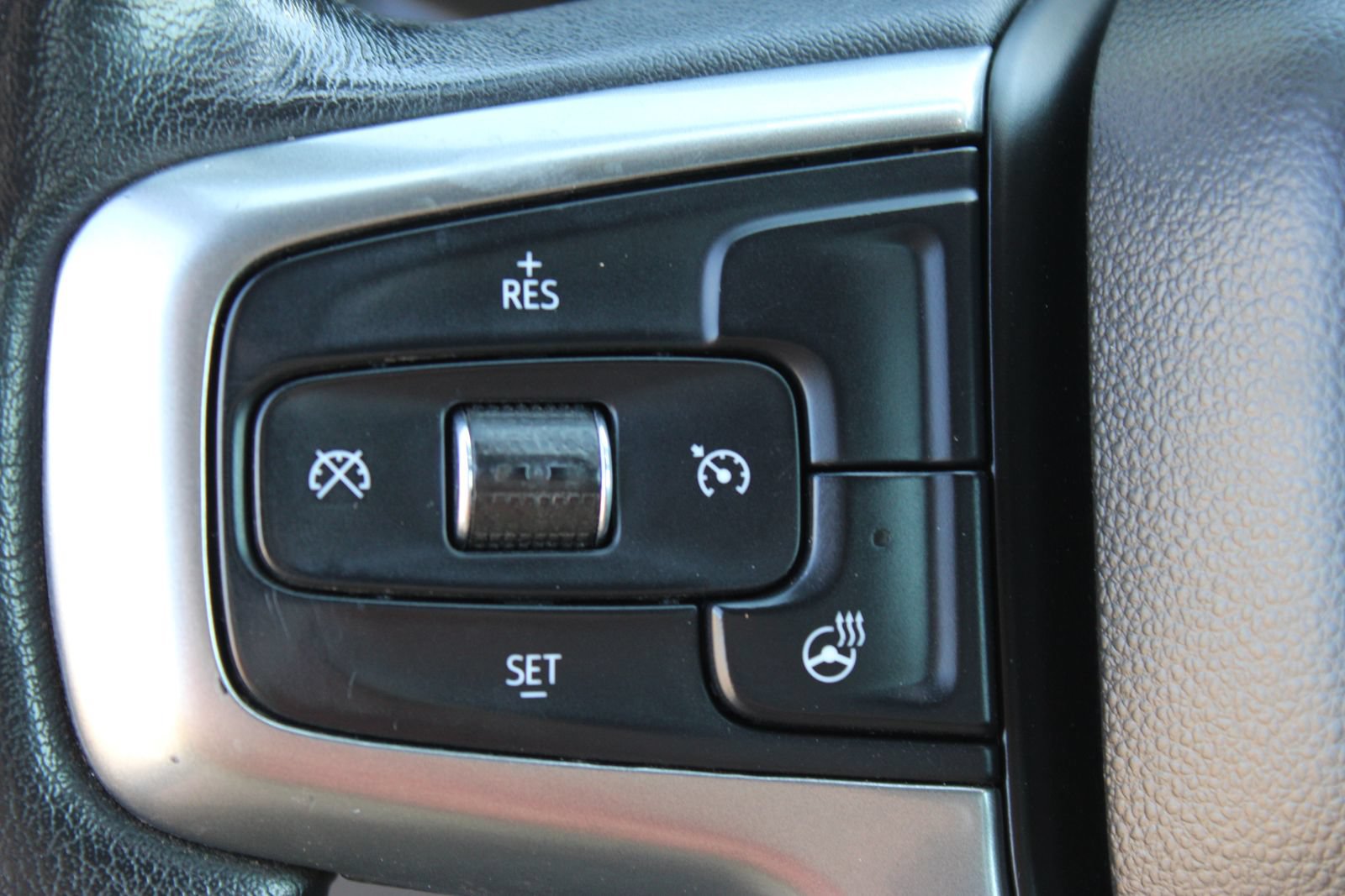 Used 2020 Chevrolet Silverado 1500 LT w/ Texas Edition AWD/4WD image 18