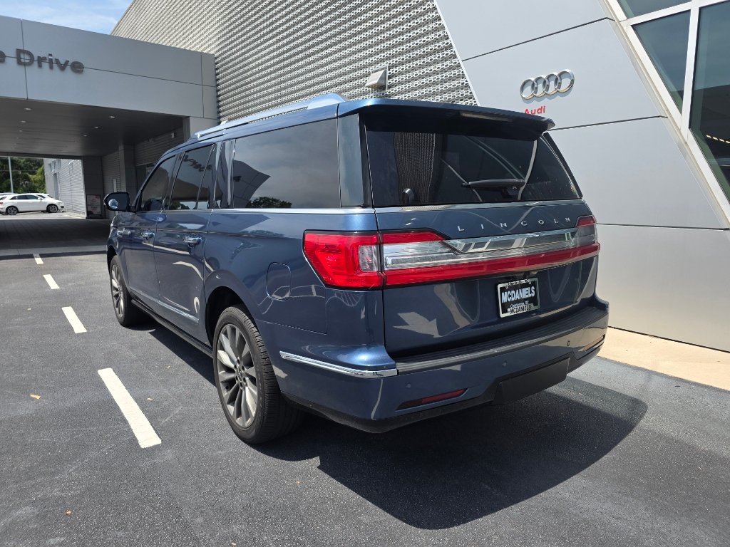 Used 2018 Lincoln Navigator L Select AWD/4WD image 9