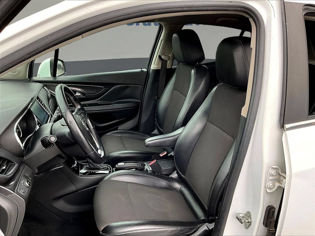 Used 2020 Buick Encore Preferred FWD image 22