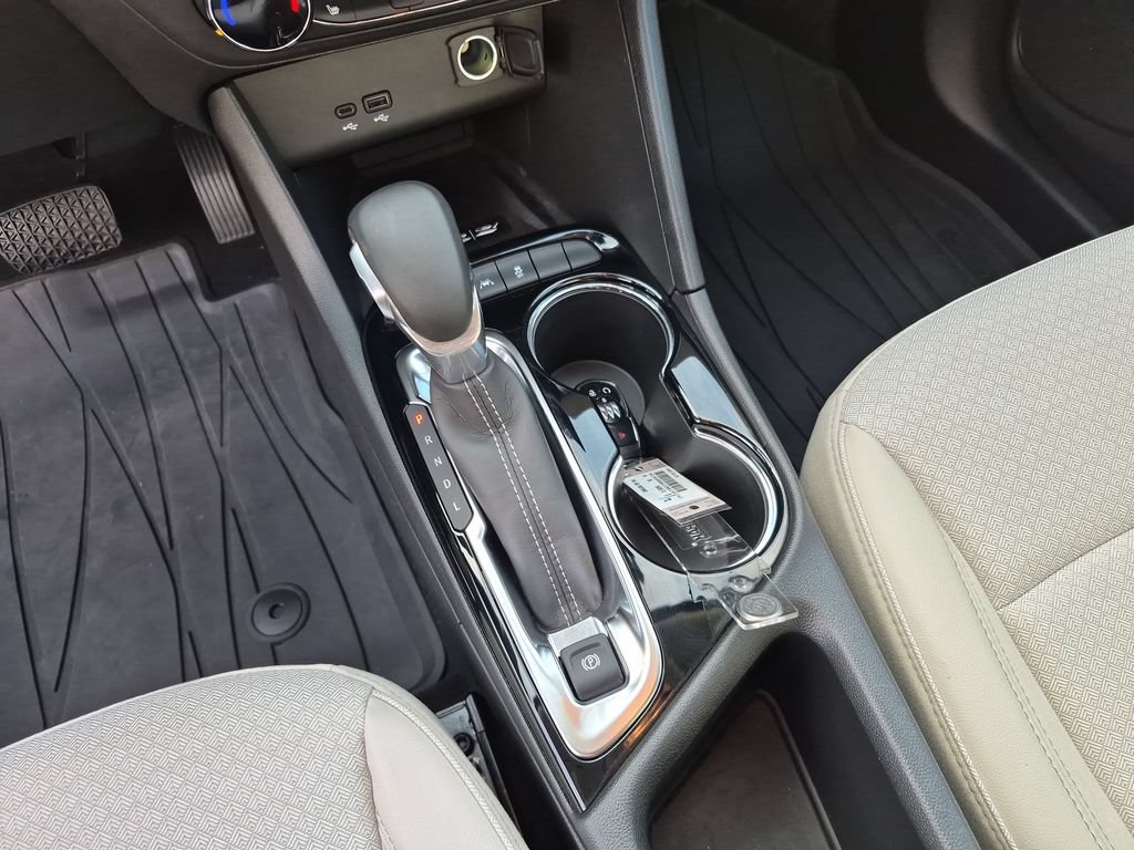 Used 2024 Buick Encore GX Preferred w/ Comfort Package FWD image 30