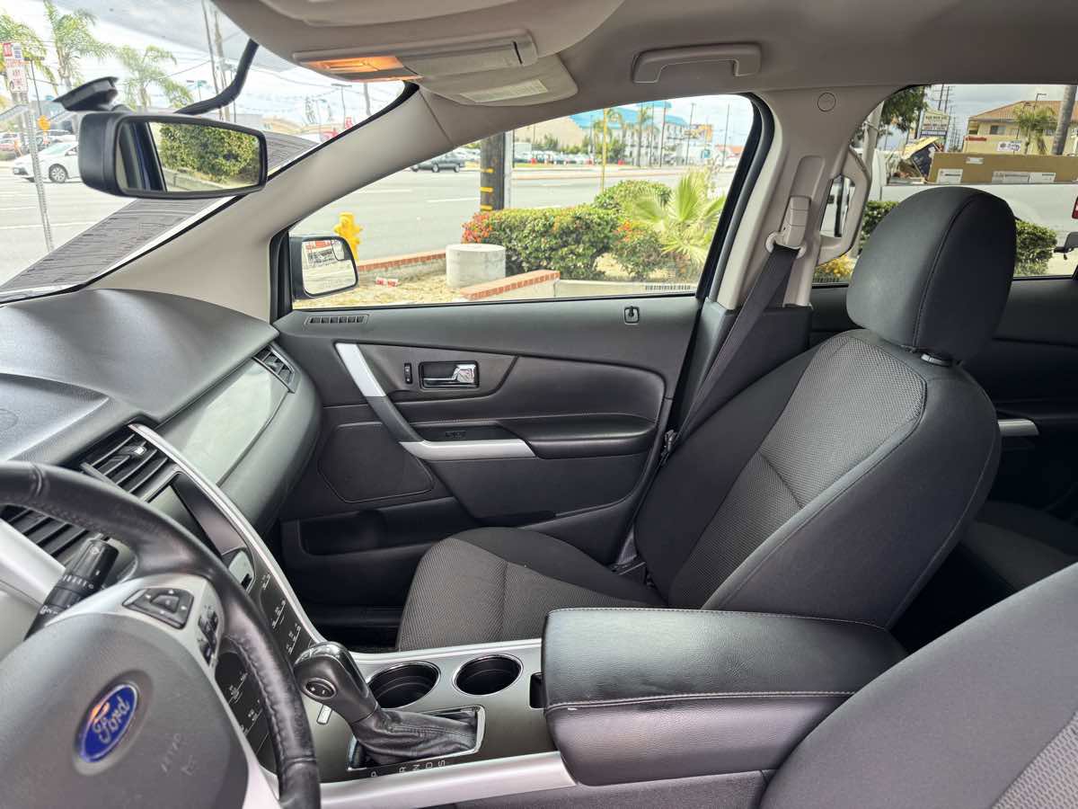 Used 2013 Ford Edge SEL AWD/4WD image 34