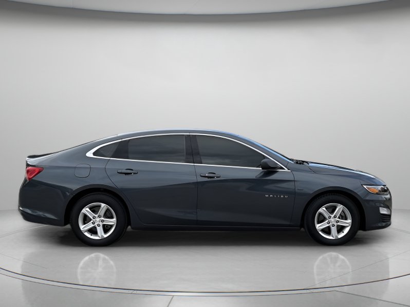 Used 2021 Chevrolet Malibu LS FWD image 2