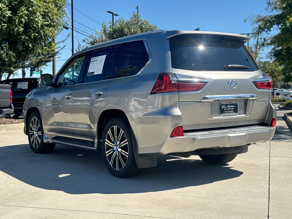 Used 2019 Lexus LX 570 4WD w/ Luxury Package image 6