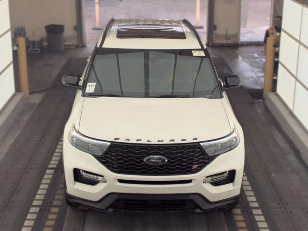 Used 2023 Ford Explorer ST w/ Equipment Group 401A AWD/4WD image 3