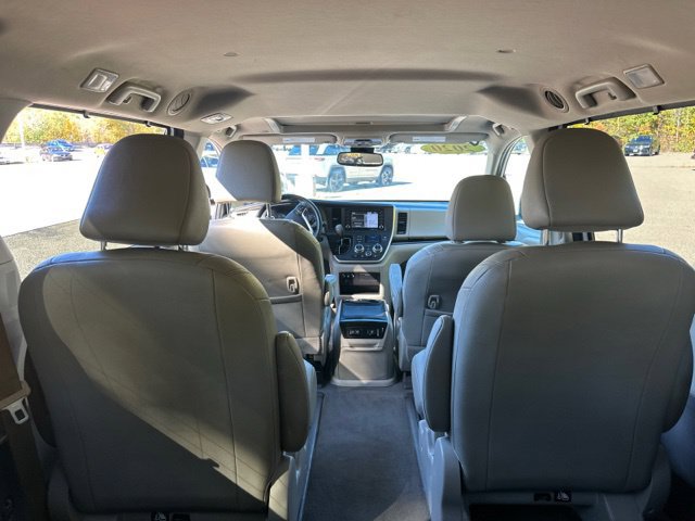 Used 2020 Toyota Sienna XLE w/ XLE Navigation Package AWD/4WD image 14