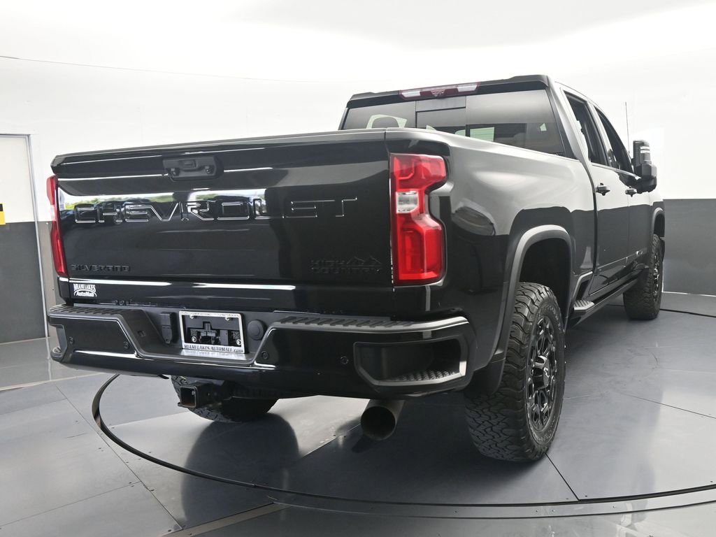 Used 2024 Chevrolet Silverado 2500 High Country w/ Midnight Edition AWD/4WD image 5