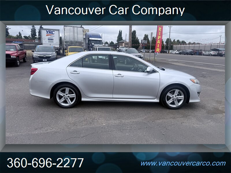 Used 2014 Toyota Camry SE FWD image 7