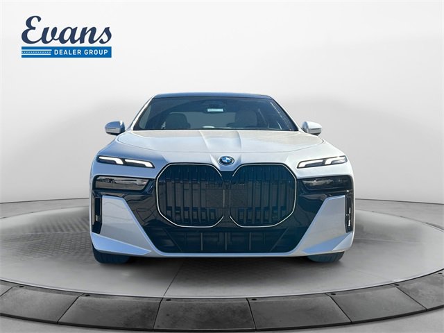 New 2026 BMW 750e xDrive image 8