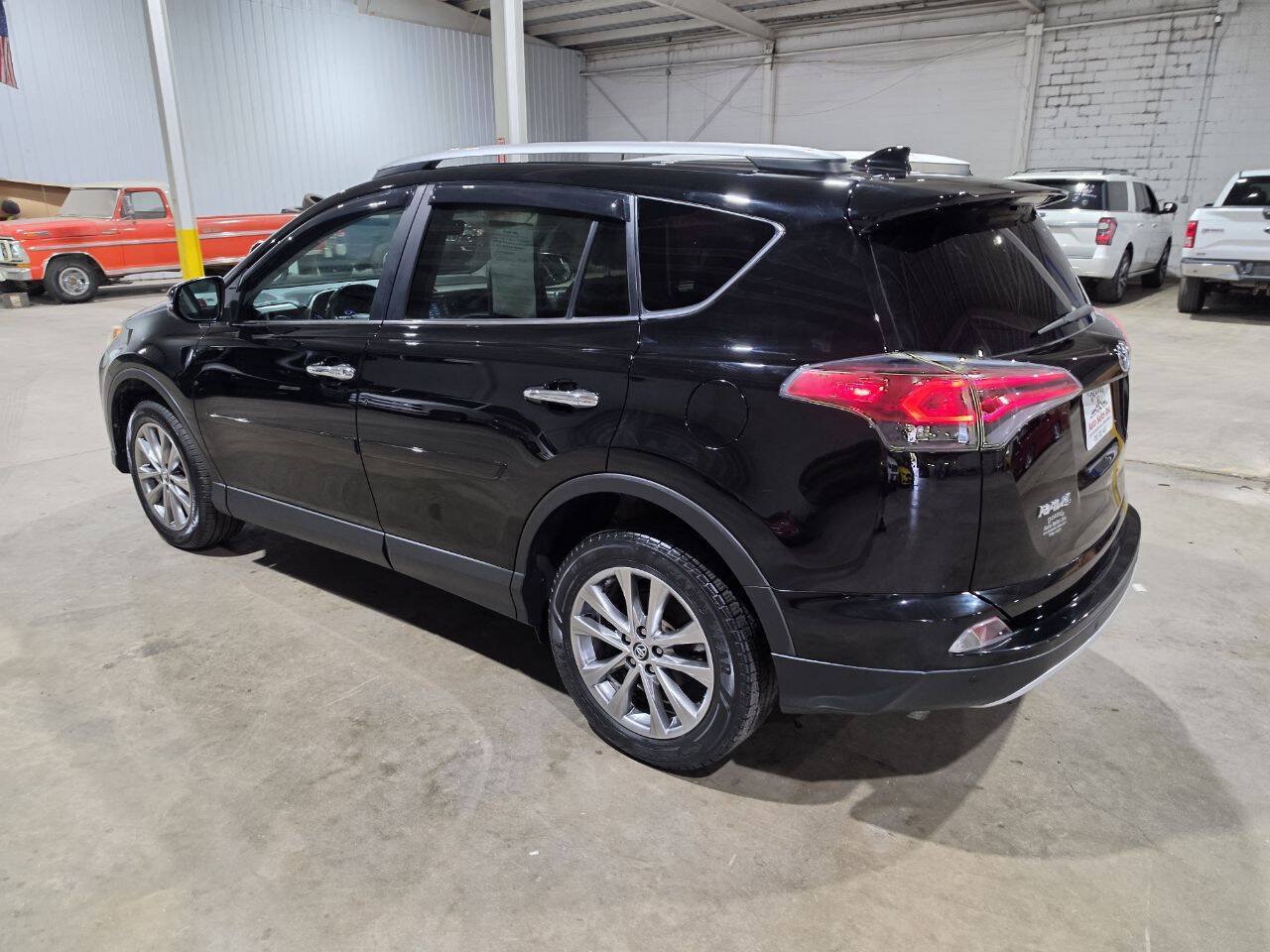 Used 2016 Toyota RAV4 Limited AWD/4WD image 7