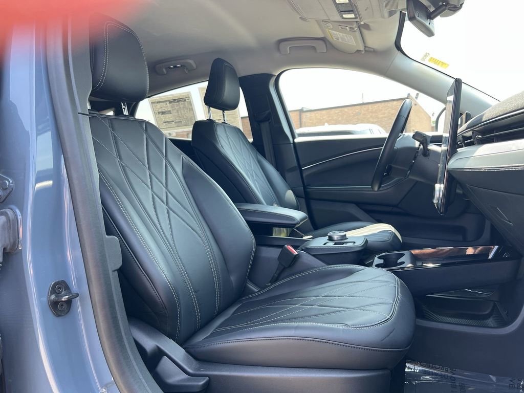 Used 2023 Ford Mustang Mach-E Select image 28