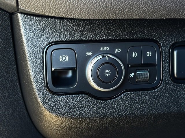 Used 2025 Mercedes-Benz Sprinter 2500 image 15