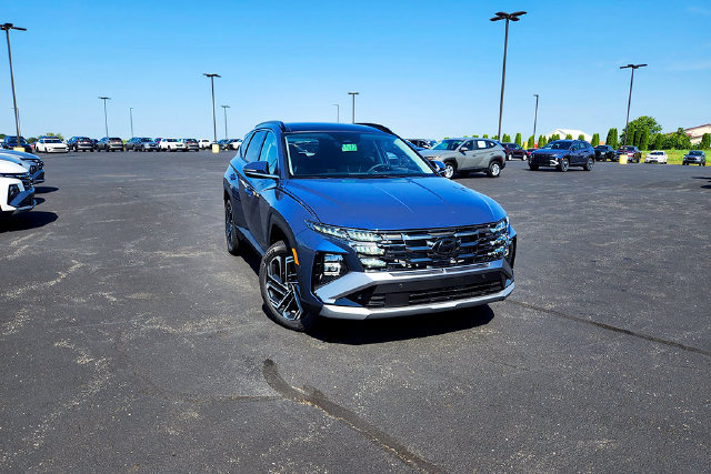 New 2026 Hyundai Tucson Limited AWD/4WD image 1