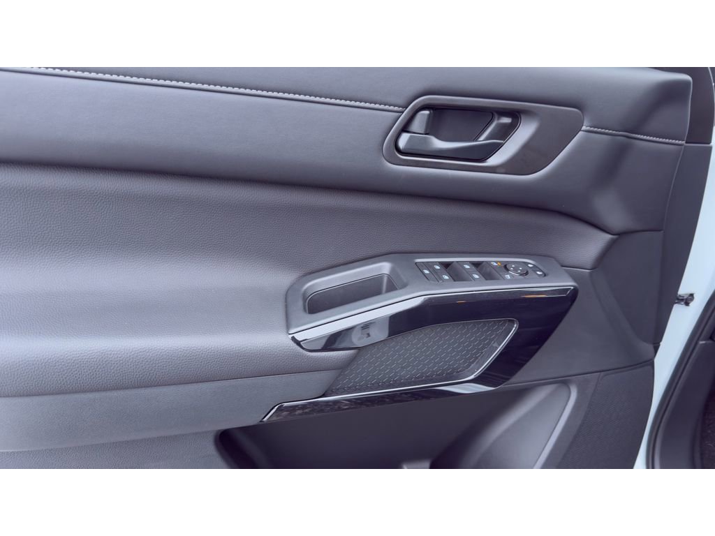 New 2026 Nissan Pathfinder SV image 13